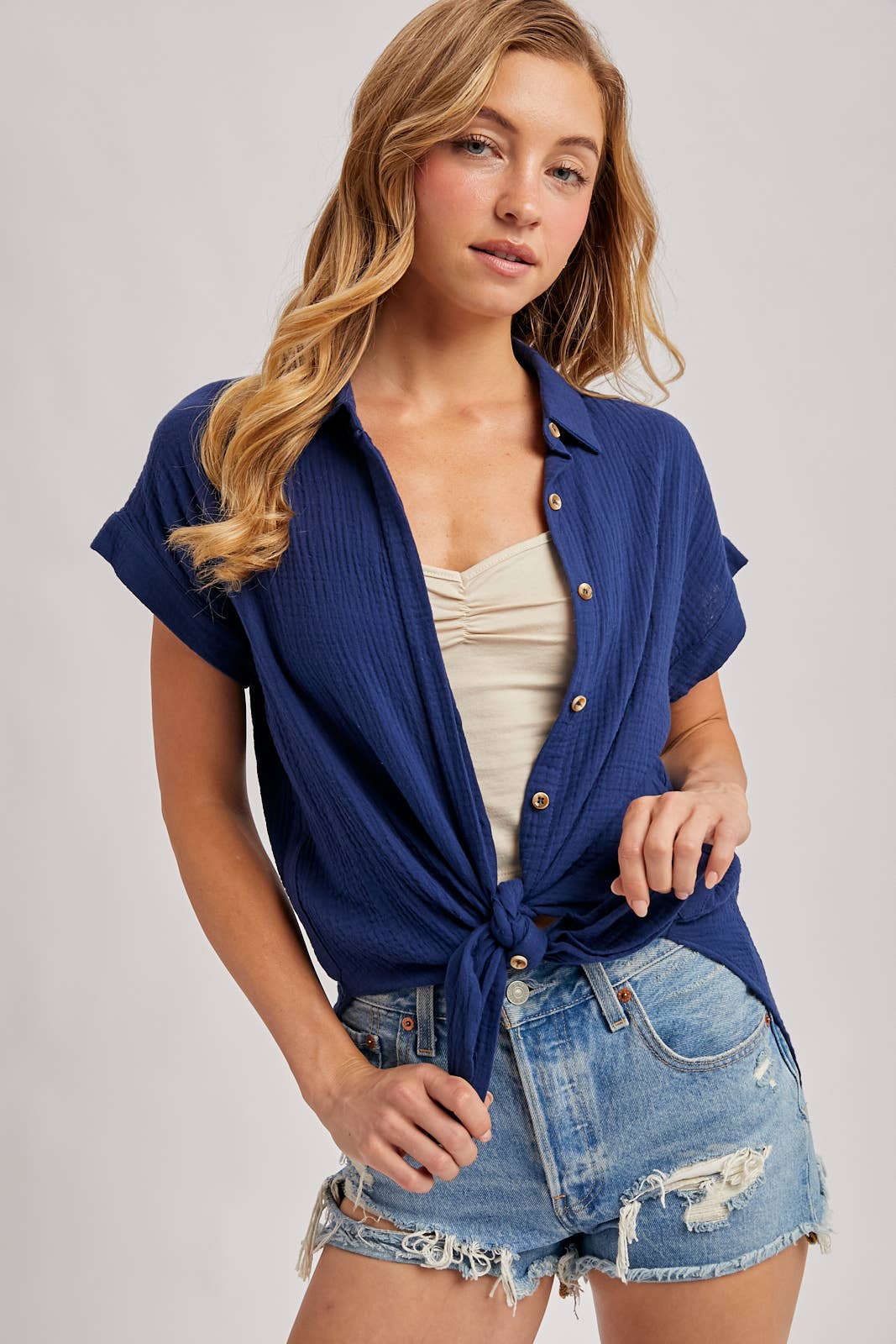 ESSENTIAL BUTTON UP COTTON SHIRT