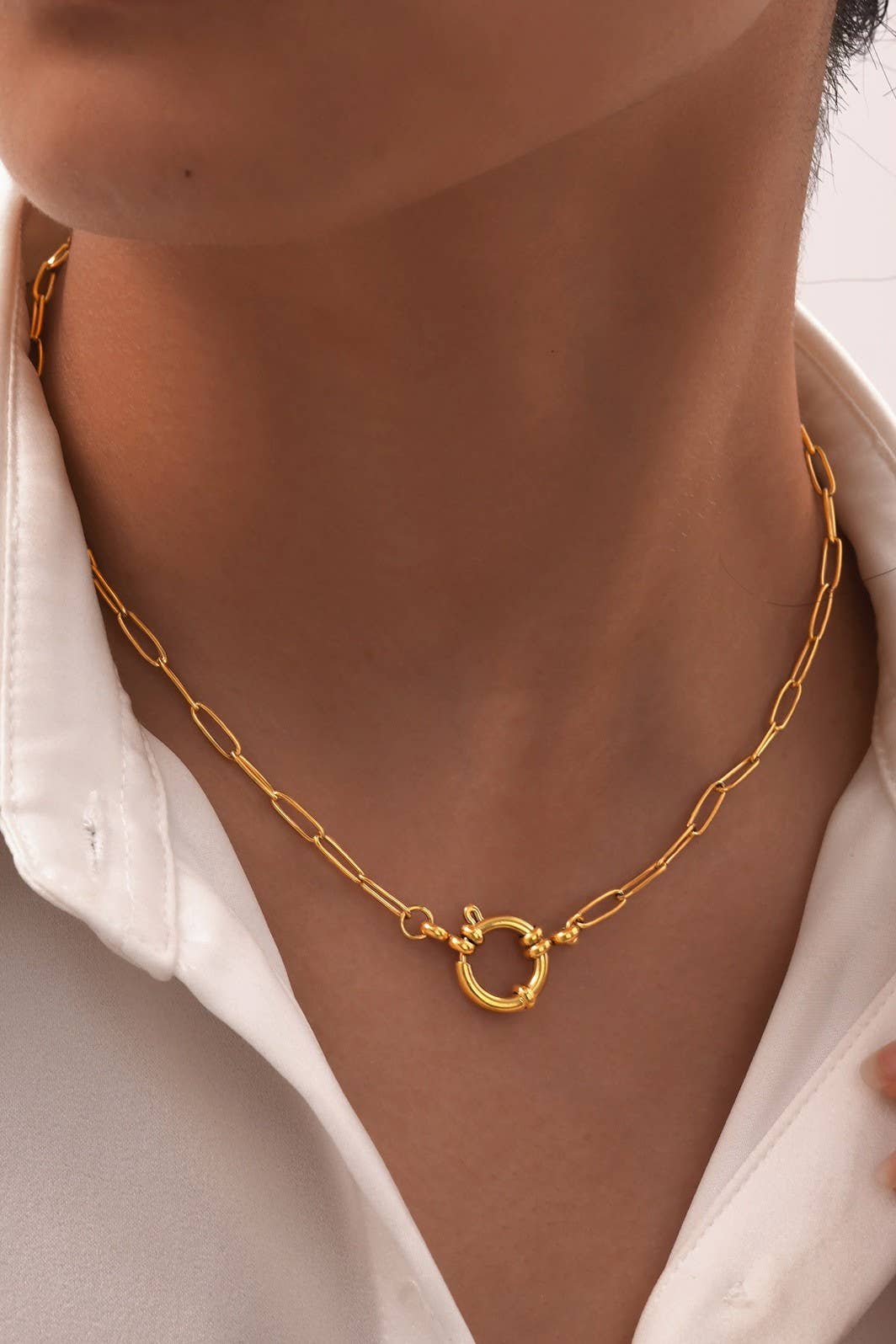 Chain Link Circle Necklace