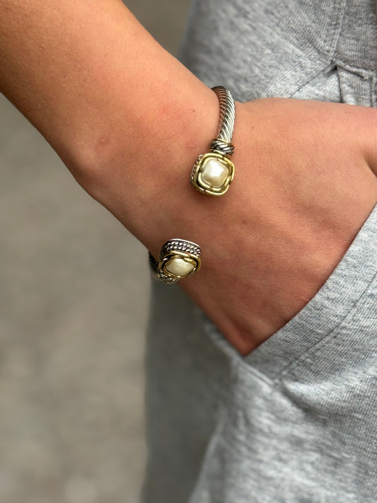 Cubic wired Bracelet