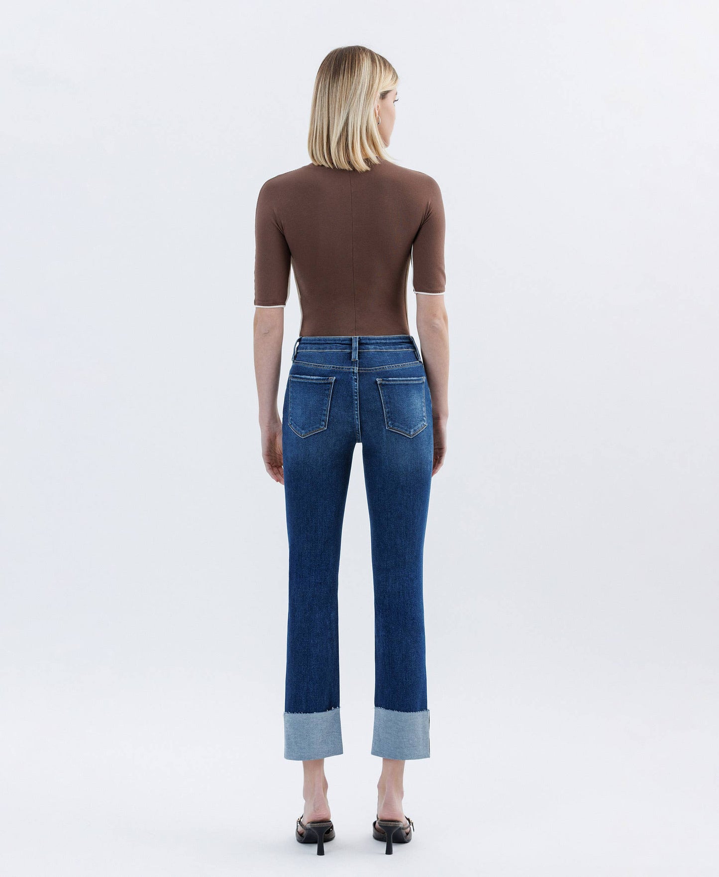 HIGH RISE CUFFED SLIM STRAIGHT JEANS